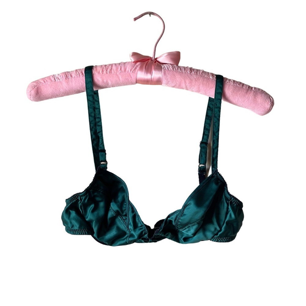 80s Beautiful Green Silk Victoria Secret Bra | VS | green bra | 34B | lingerie
